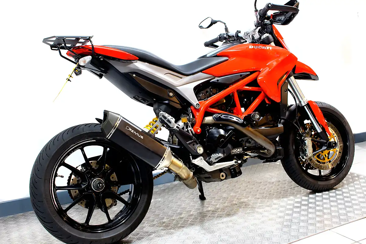 Used 2016 Ducati Hypermotard 939 Red - Interior and Exterior details 3