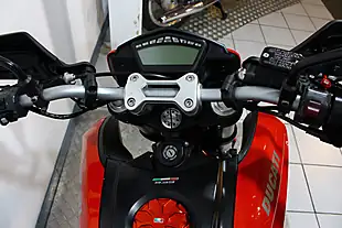 Used 2016 Ducati Hypermotard 939 Red - Interior and Exterior details 7