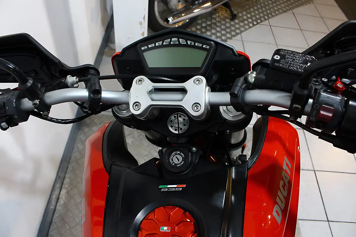 Used 2016 Ducati Hypermotard 939 Red - Interior and Exterior details 7
