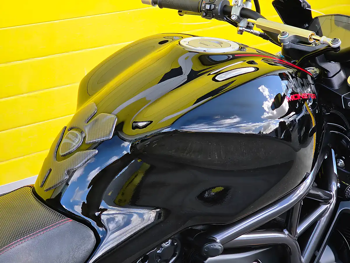Used 2016 Ducati Monster 1200 R Black - Interior and Exterior details 13