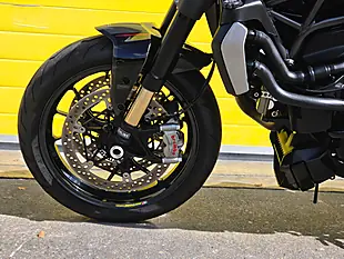 Used 2016 Ducati Monster 1200 R Black - Interior and Exterior details 14