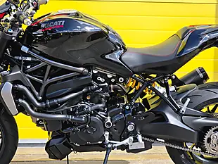 Used 2016 Ducati Monster 1200 R Black - Interior and Exterior details 15