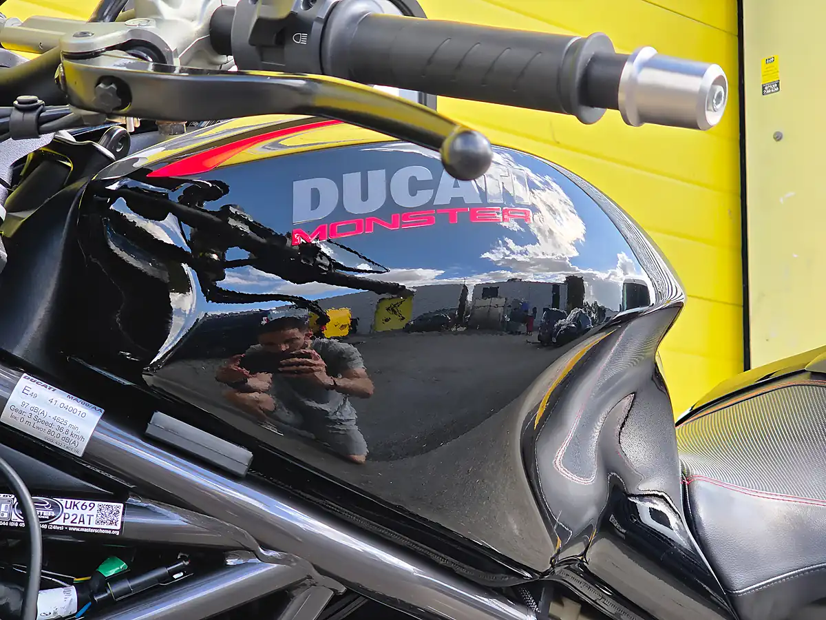Used 2016 Ducati Monster 1200 R Black - Interior and Exterior details 19