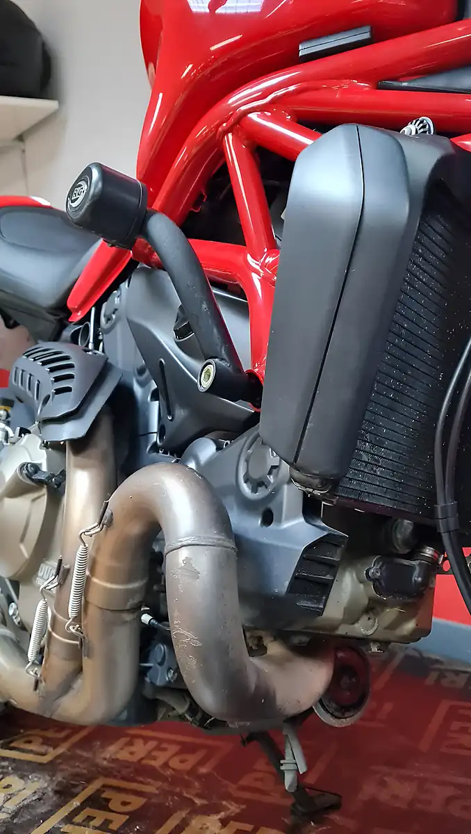 Used 2016 Ducati Monster 821 Red - Interior and Exterior details 13