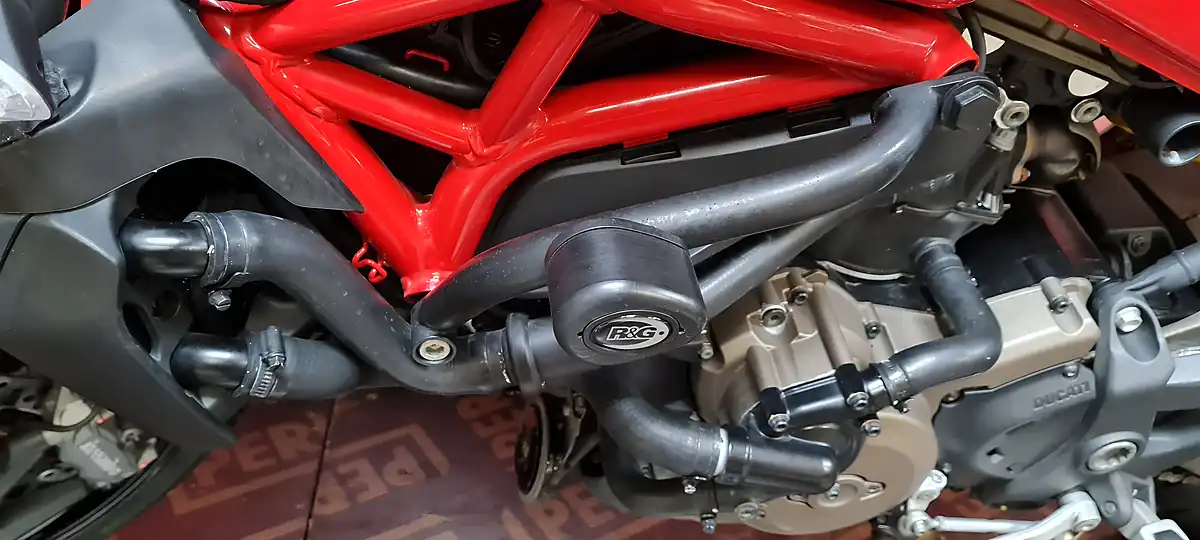 Used 2016 Ducati Monster 821 Red - Interior and Exterior details 4