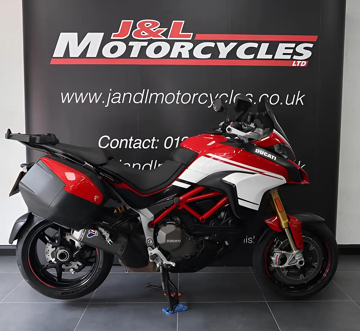 Used 2016 Ducati Multistrada 1200 Pikes Peak Touring Red - Front View