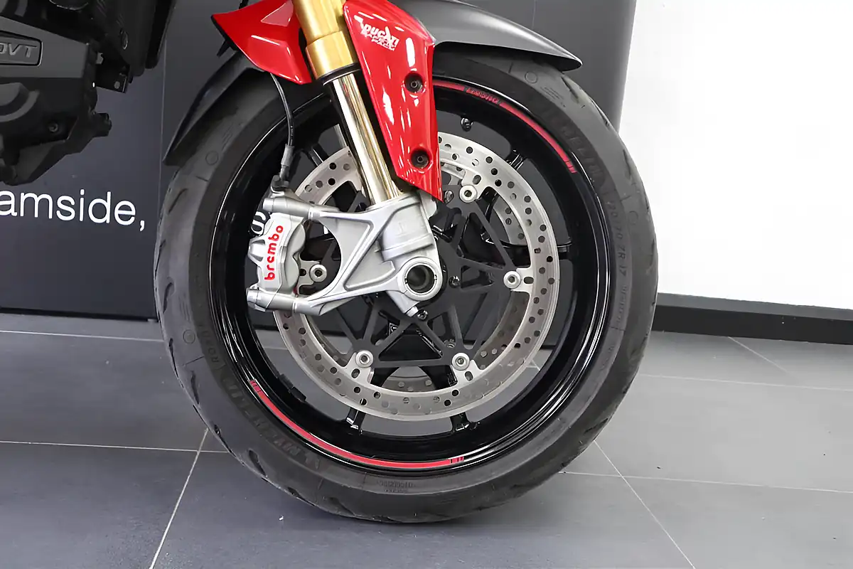 Used 2016 Ducati Multistrada 1200S Pikes Peak Red - Interior and Exterior details 10