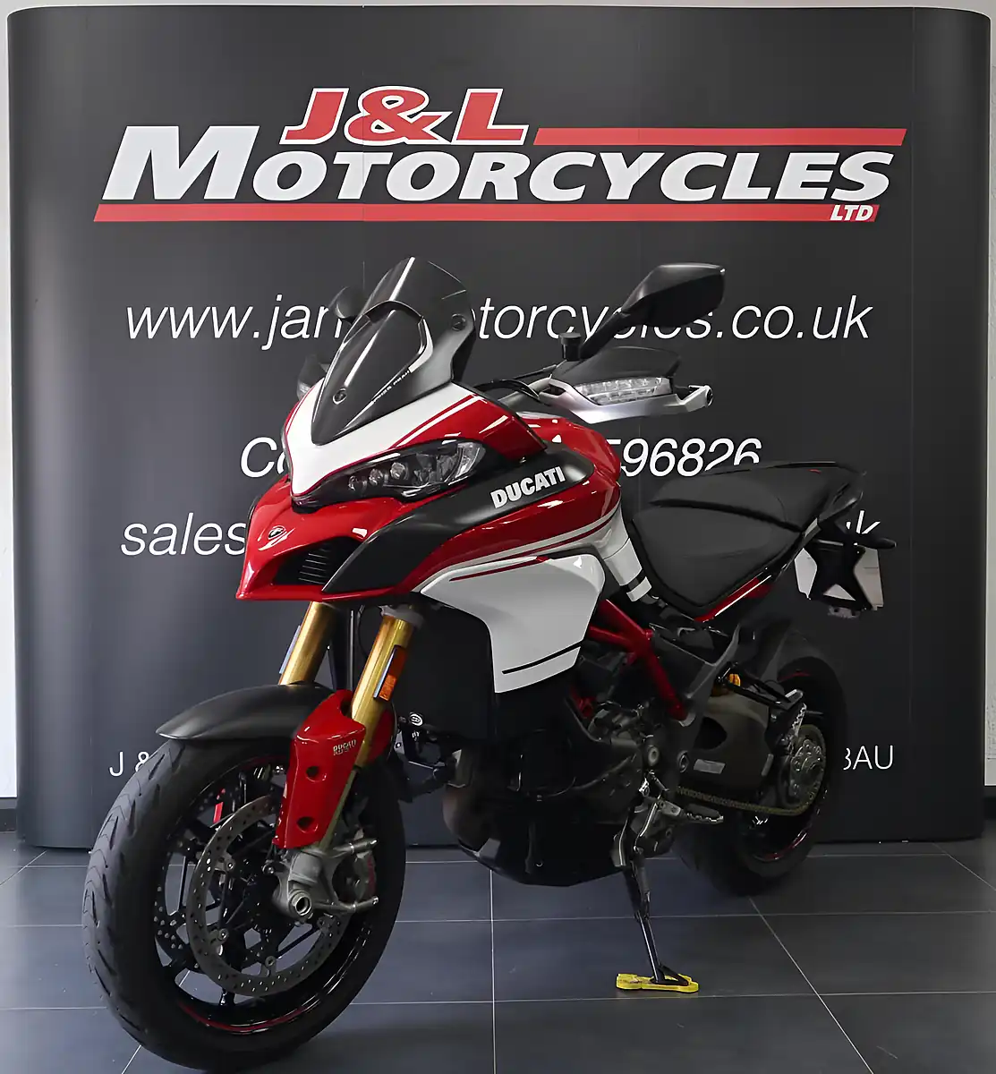 Used 2016 Ducati Multistrada 1200S Pikes Peak Red - Interior and Exterior details 5