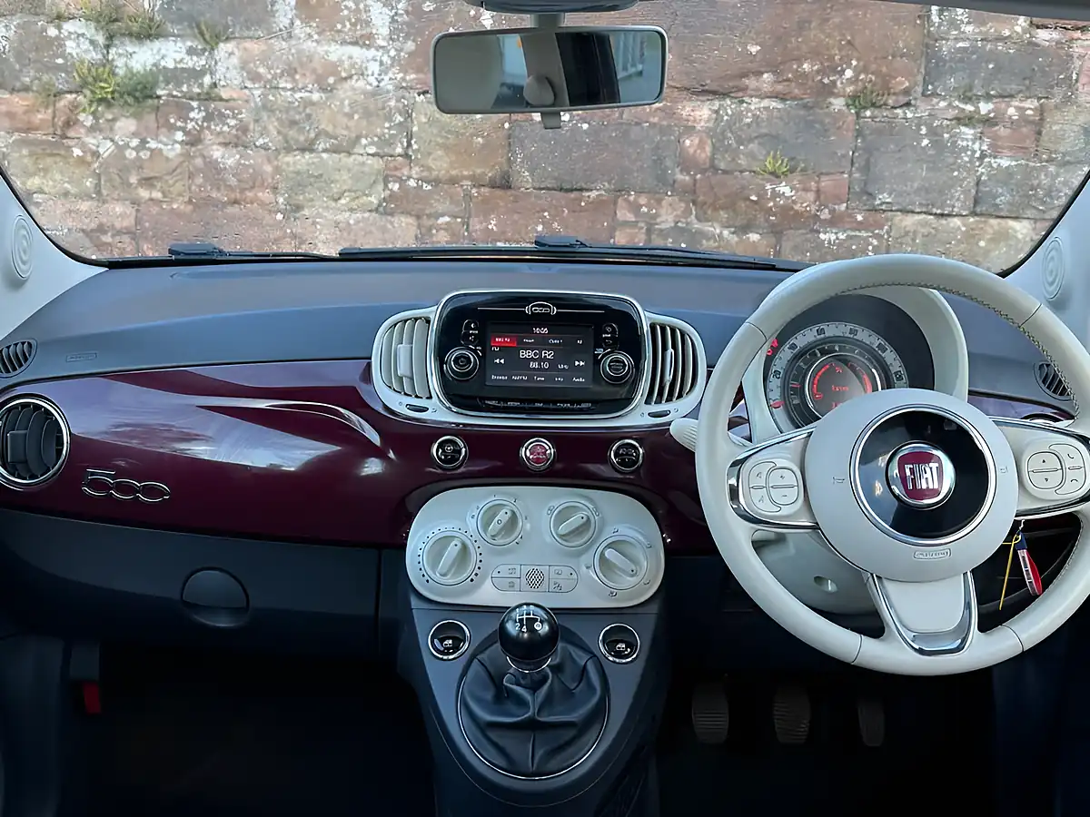 Used 2016 Fiat 500 Lounge Avantgarde Bordeaux - Interior and Exterior details 12