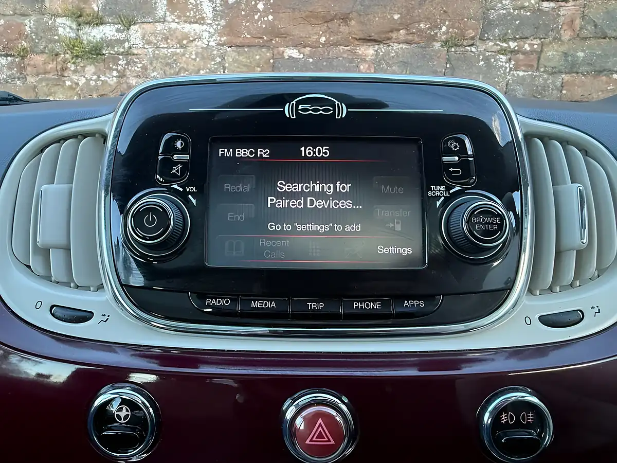 Used 2016 Fiat 500 Lounge Avantgarde Bordeaux - Interior and Exterior details 18