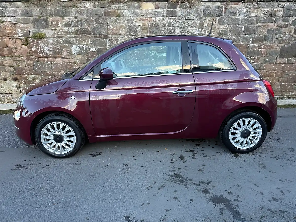 Used 2016 Fiat 500 Lounge Avantgarde Bordeaux - Interior and Exterior details 5