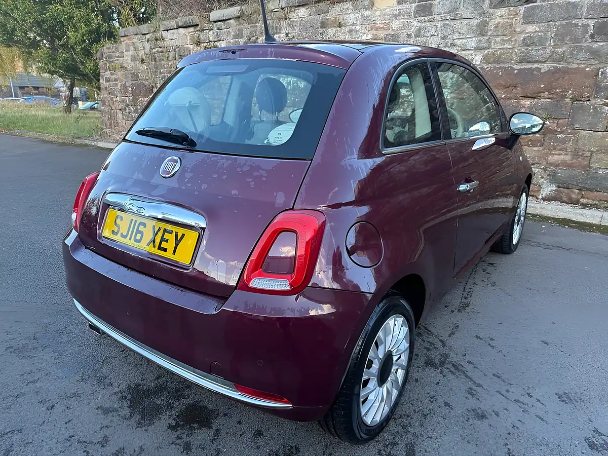 Used 2016 Fiat 500 Lounge Avantgarde Bordeaux - Interior and Exterior details 6