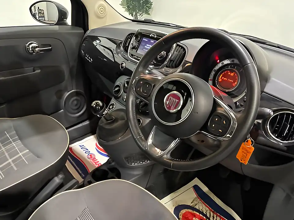 Used 2016 Fiat 500 Lounge Black - Interior and Exterior details 3