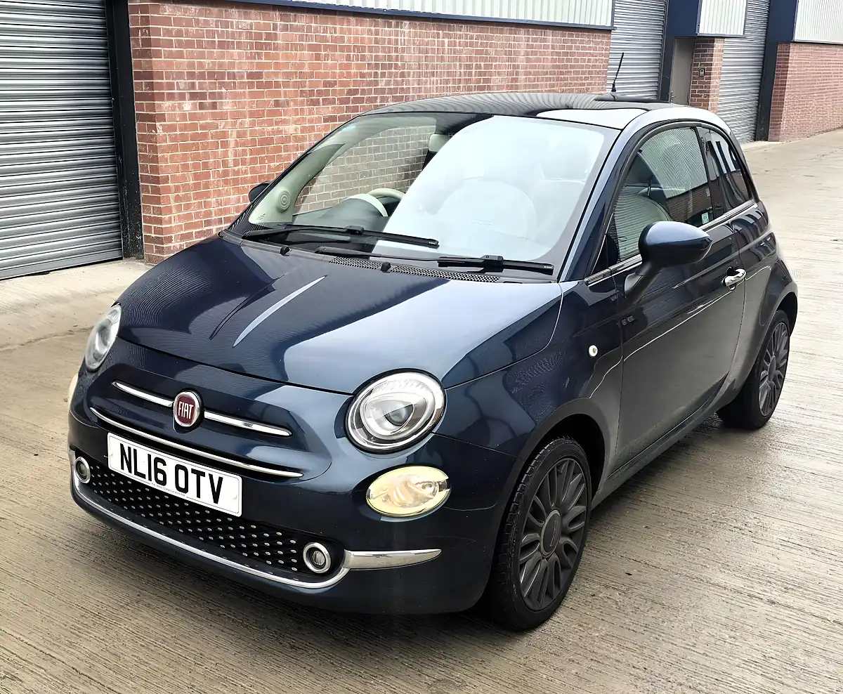 Used 2016 Fiat 500 Lounge Blue - Interior and Exterior details 5