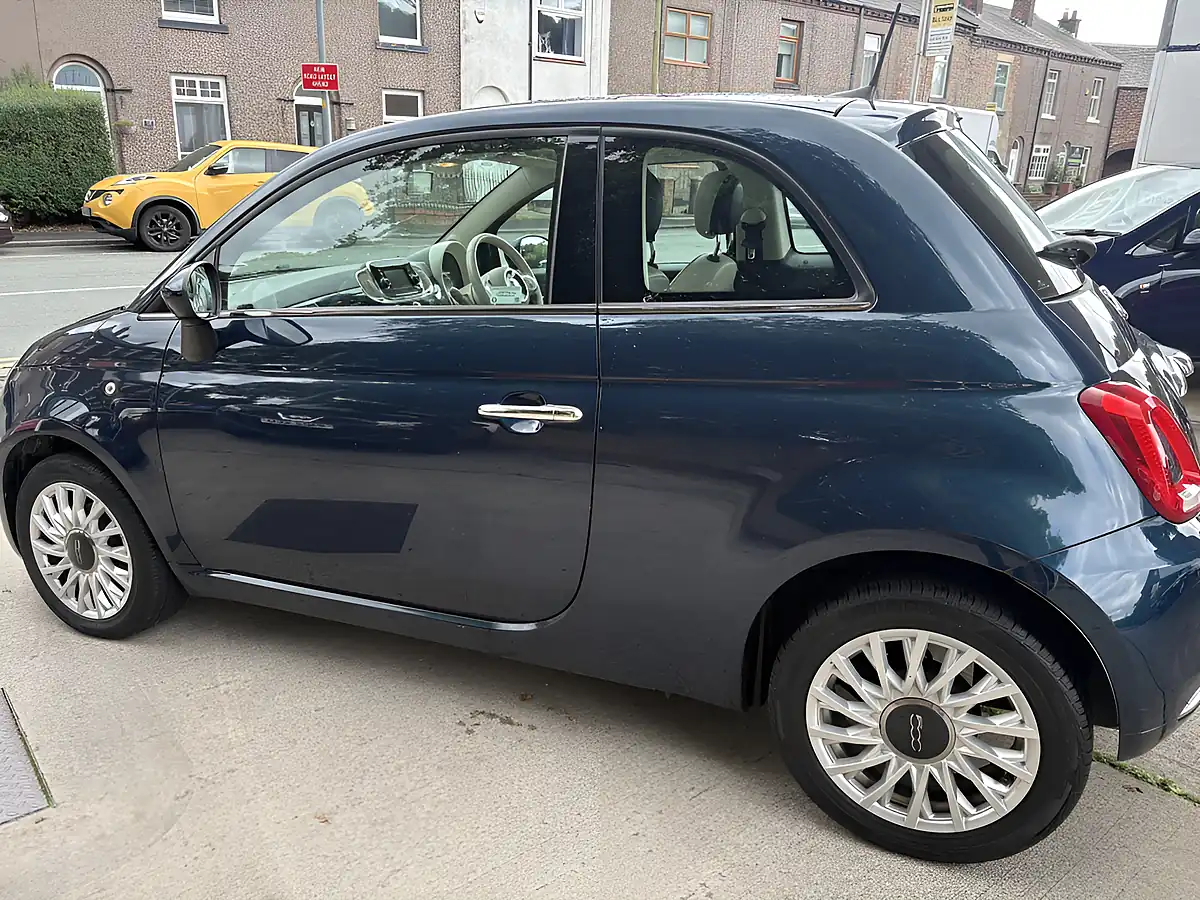 Used 2016 Fiat 500 Lounge Blue - Interior and Exterior details 7