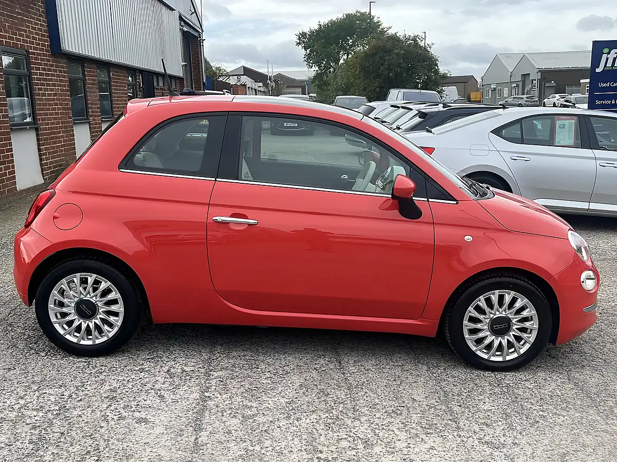 Used 2016 Fiat 500 Lounge Glam Coral Pink - Interior and Exterior details 5