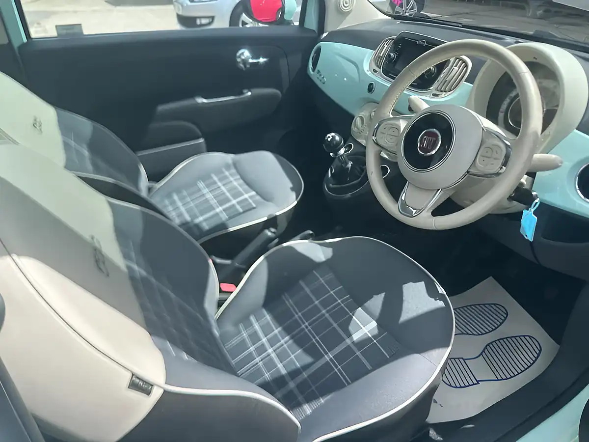 Used 2016 Fiat 500 Lounge Green - Interior and Exterior details 9