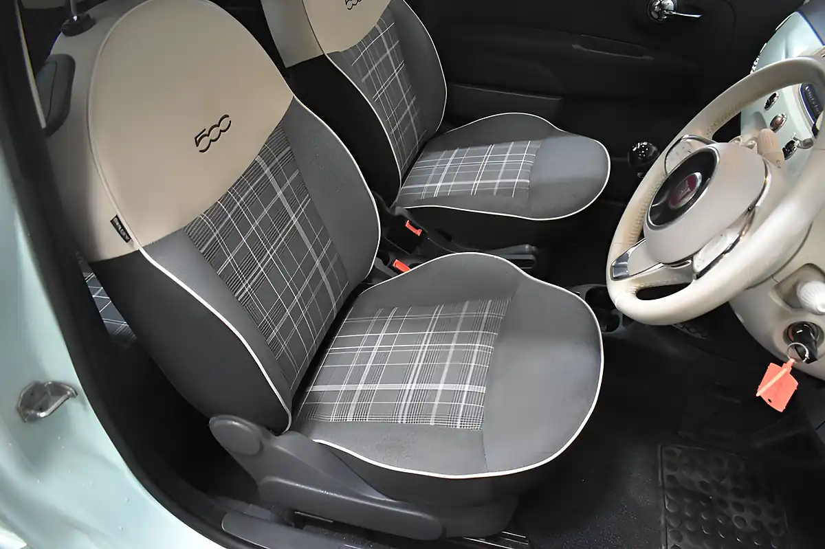 Used 2016 Fiat 500 Lounge Green - Interior and Exterior details 10