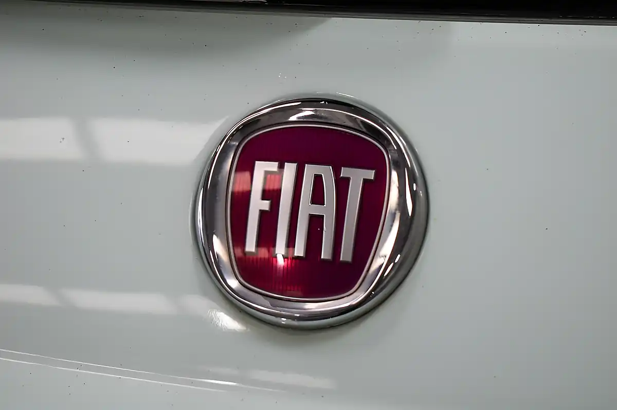 Used 2016 Fiat 500 Lounge Green - Interior and Exterior details 19