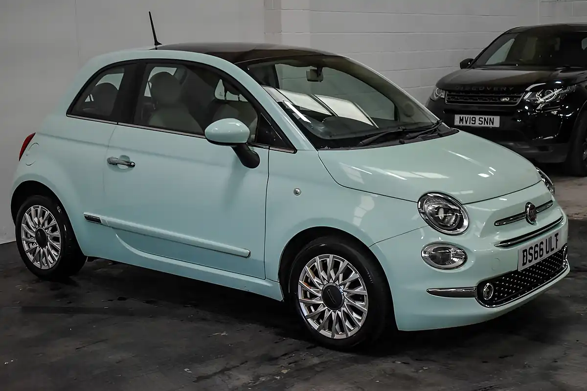 Used 2016 Fiat 500 Lounge Green - Interior and Exterior details 3