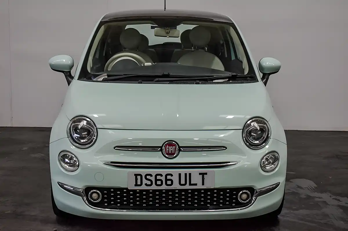Used 2016 Fiat 500 Lounge Green - Interior and Exterior details 4