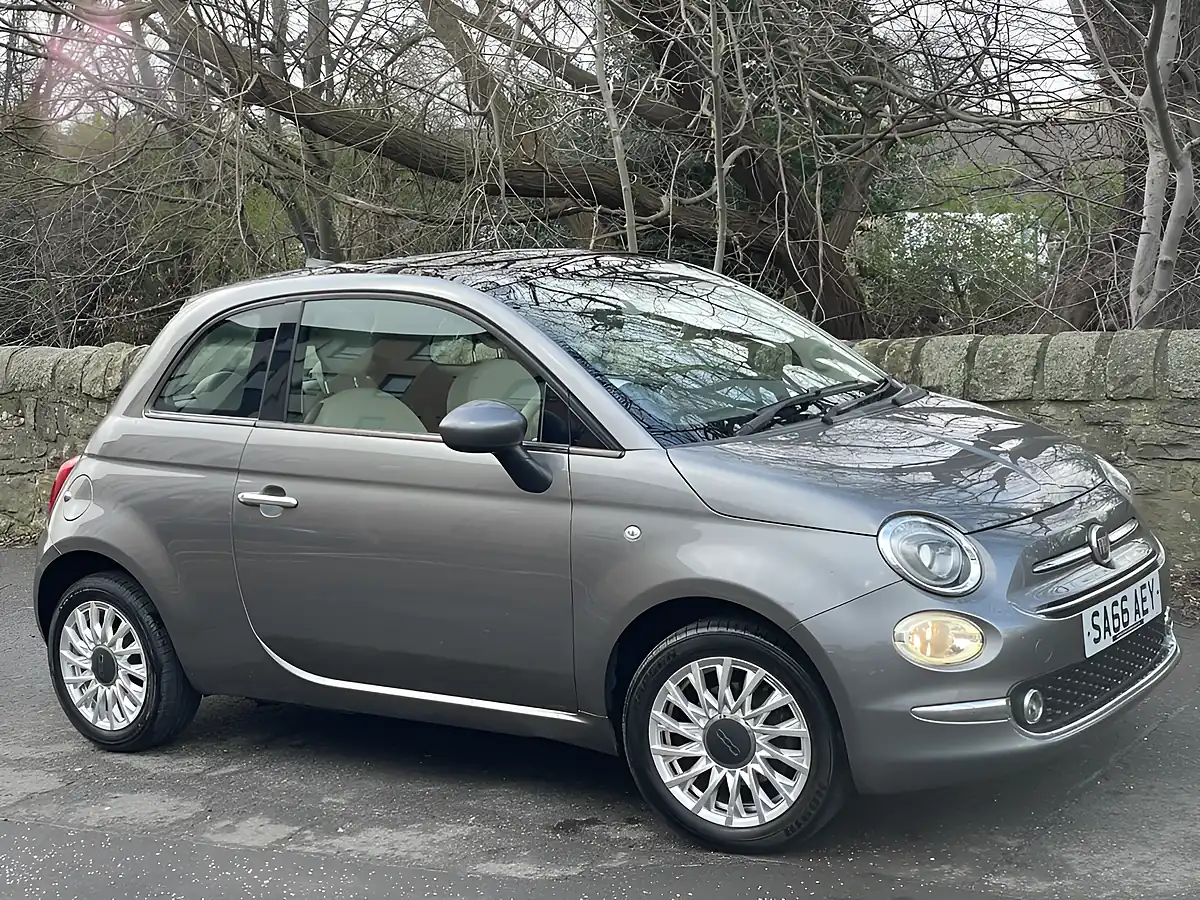Used 2016 Fiat 500 Lounge Grey - Interior and Exterior details 2
