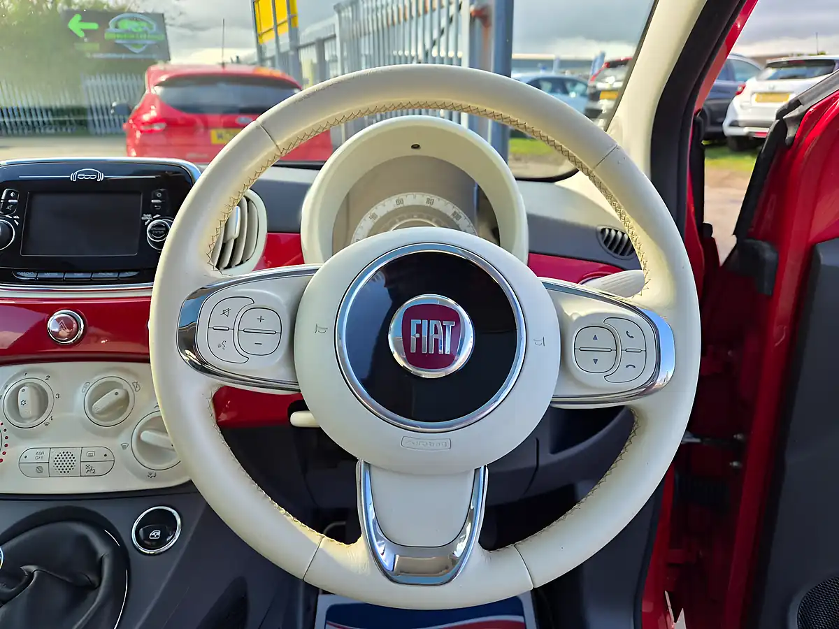 Used 2016 Fiat 500 Lounge Pasodoble Red - Interior and Exterior details 10