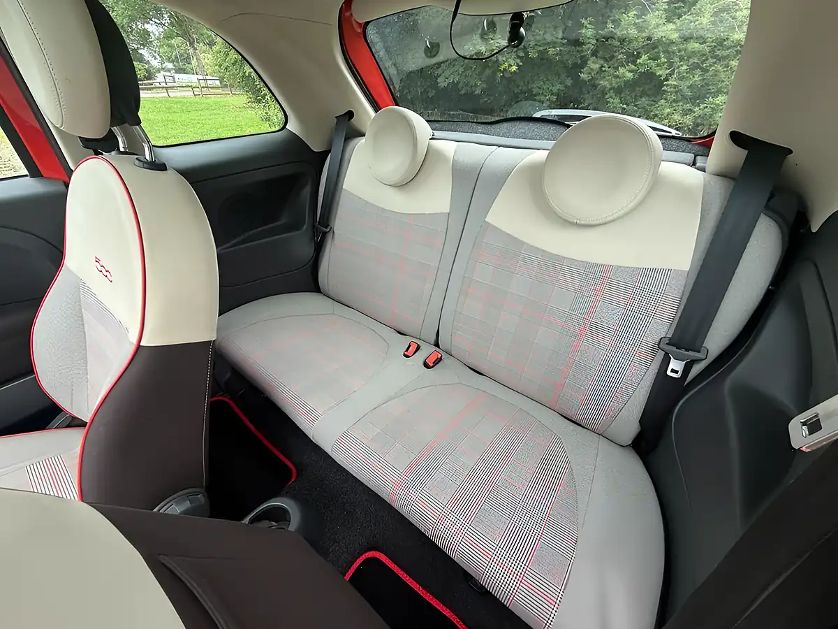 Used 2016 Fiat 500 Lounge Pink - Interior and Exterior details 10