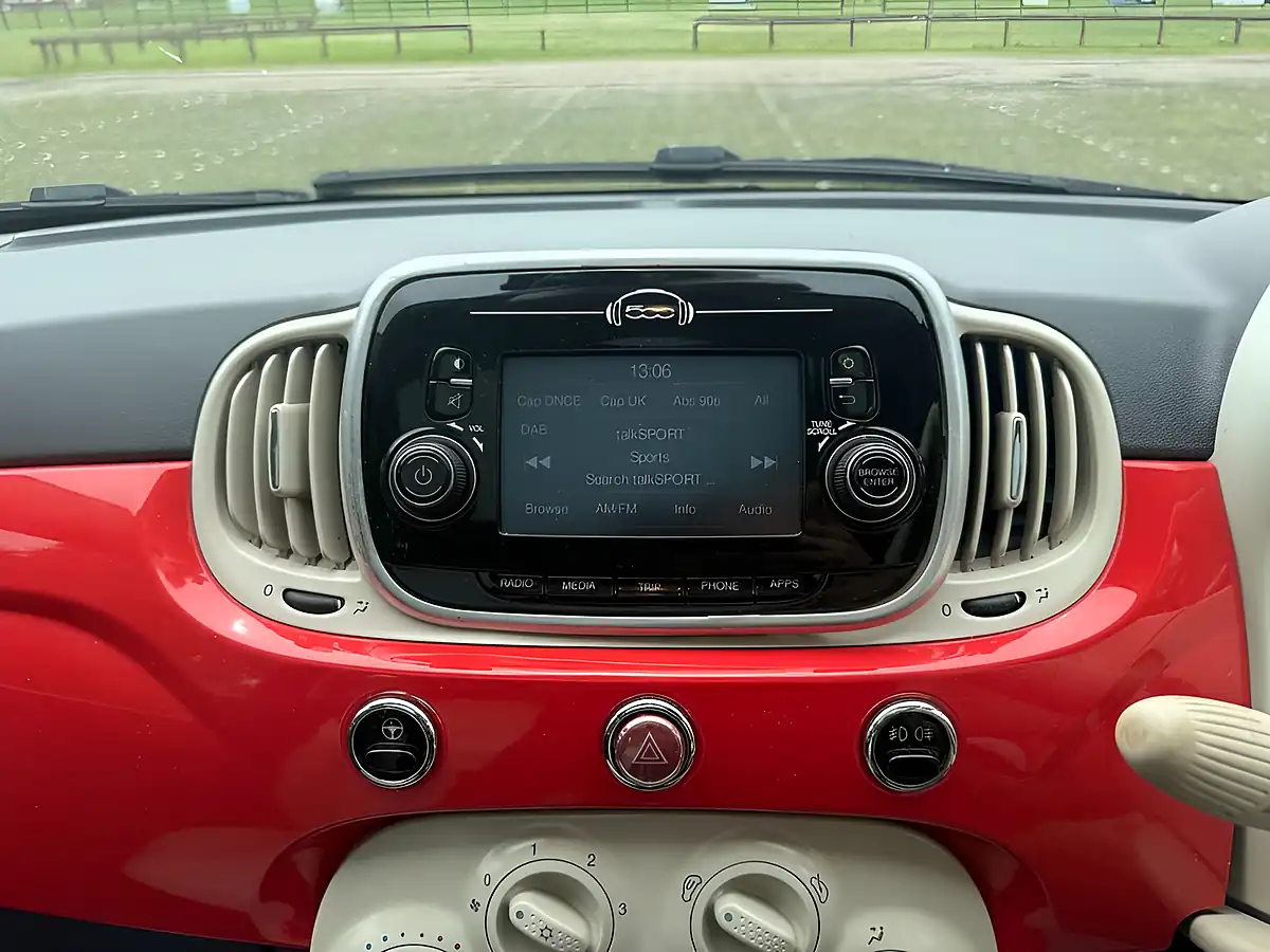 Used 2016 Fiat 500 Lounge Pink - Interior and Exterior details 12