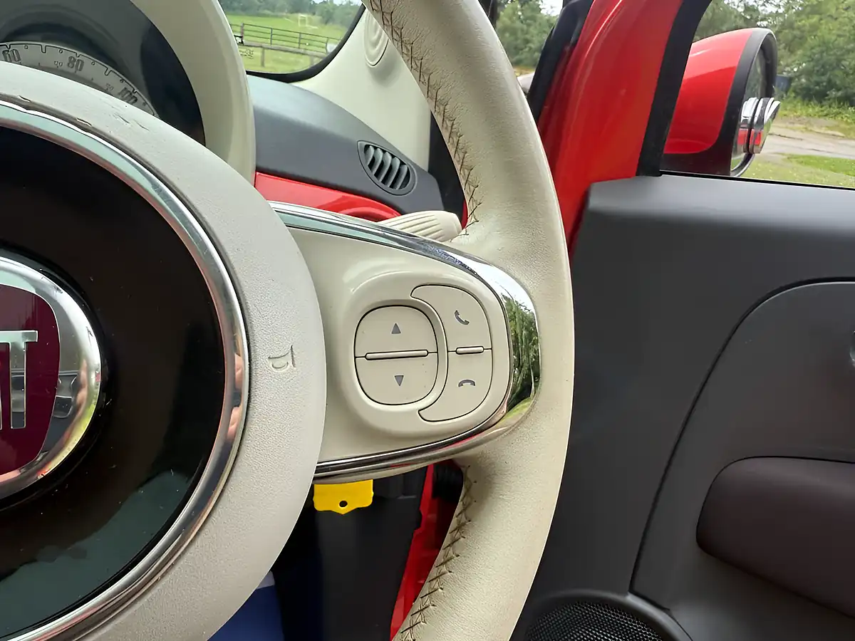 Used 2016 Fiat 500 Lounge Pink - Interior and Exterior details 16
