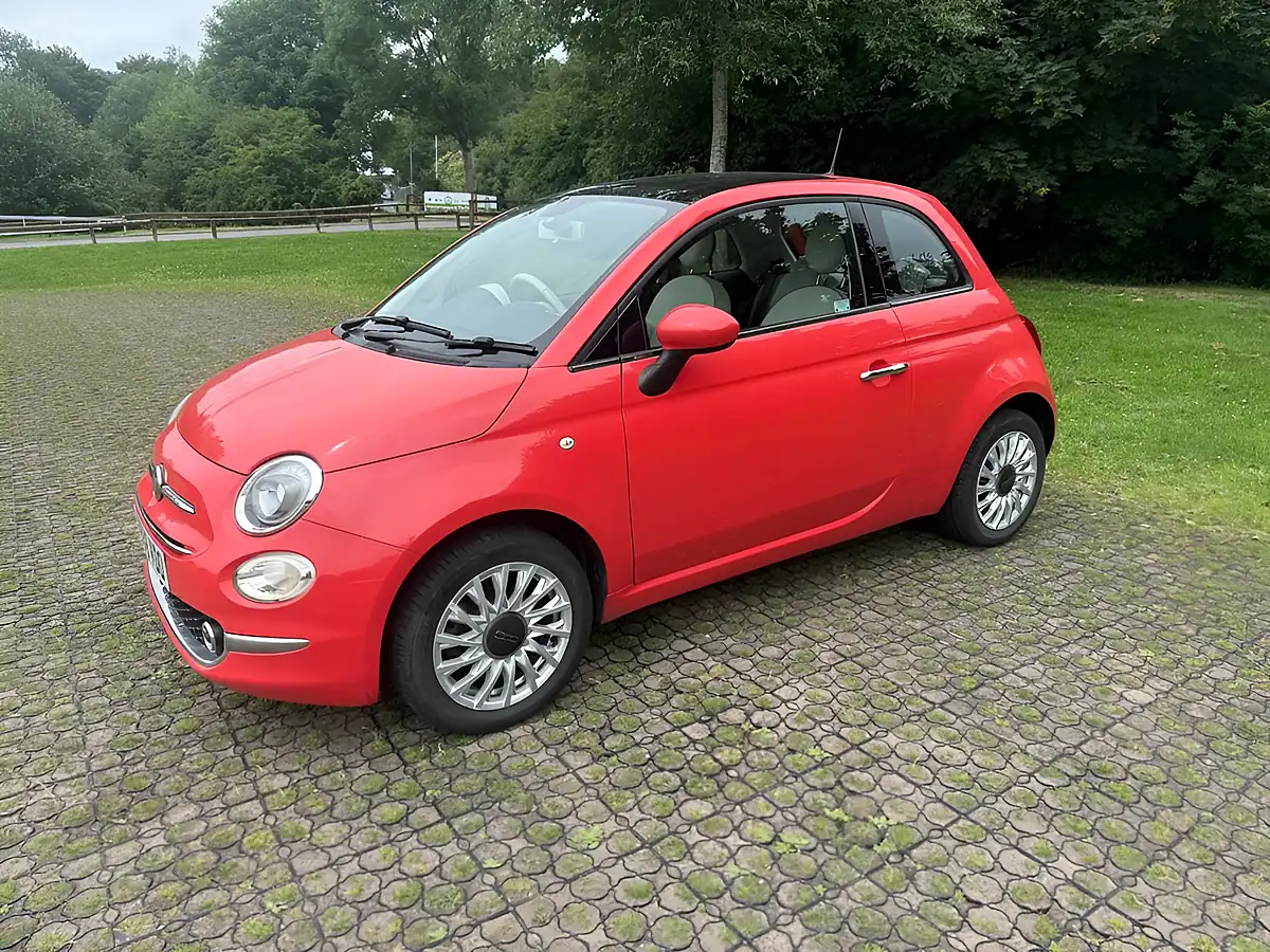 Used 2016 Fiat 500 Lounge Pink - Interior and Exterior details 3