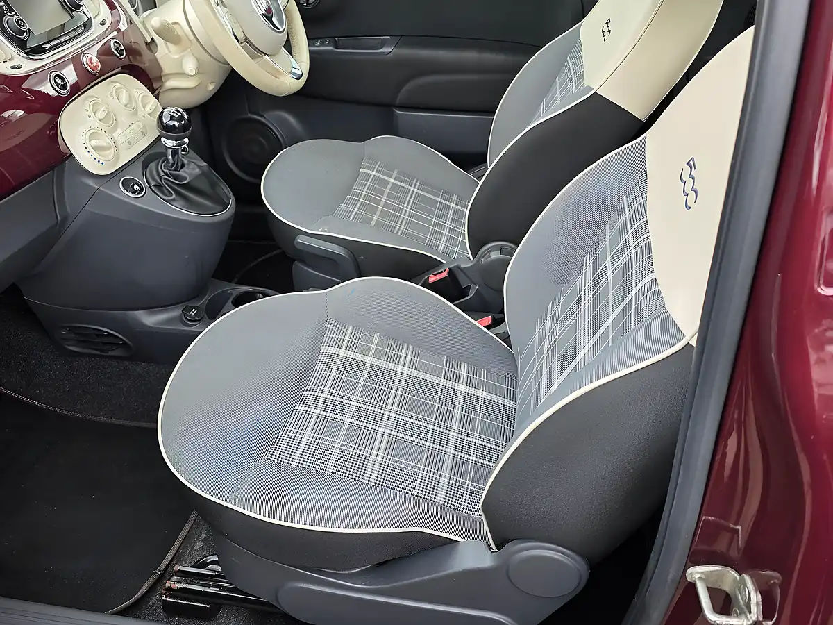 Used 2016 Fiat 500 Lounge Red - Interior and Exterior details 10