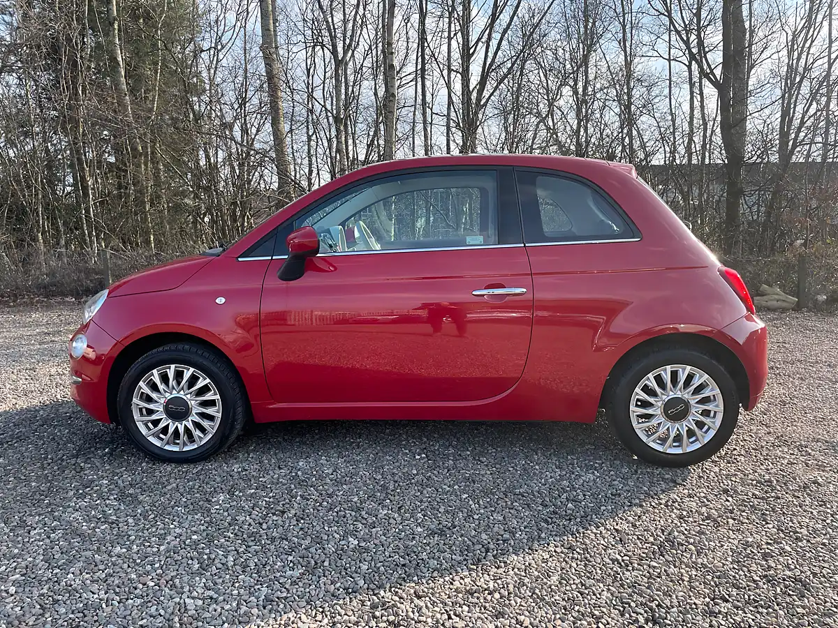 Used 2016 Fiat 500 Lounge Red - Interior and Exterior details 6