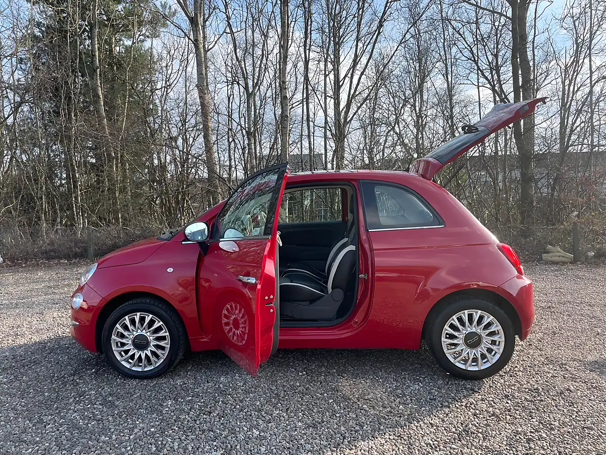 Used 2016 Fiat 500 Lounge Red - Interior and Exterior details 8