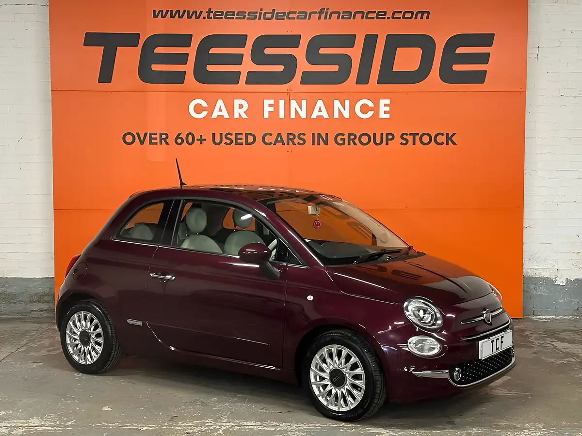 Used 2016 Fiat 500 Lounge Red - Front View