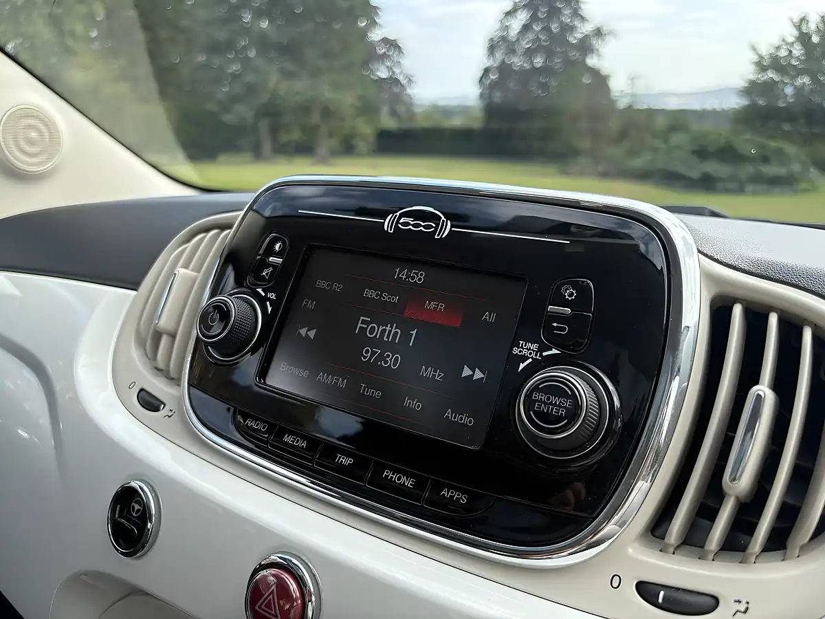 Used 2016 Fiat 500 Lounge White - Interior and Exterior details 20