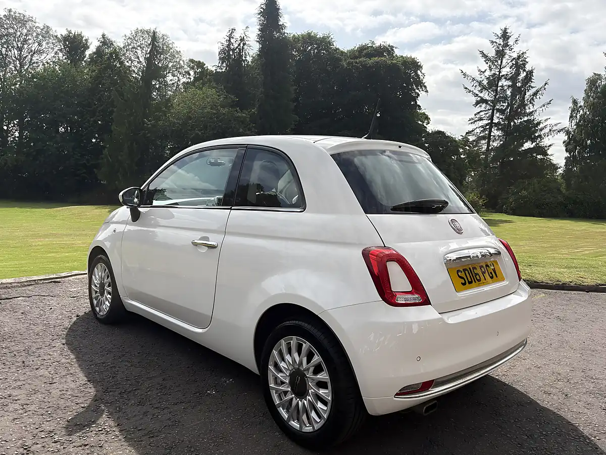 Used 2016 Fiat 500 Lounge White - Interior and Exterior details 7