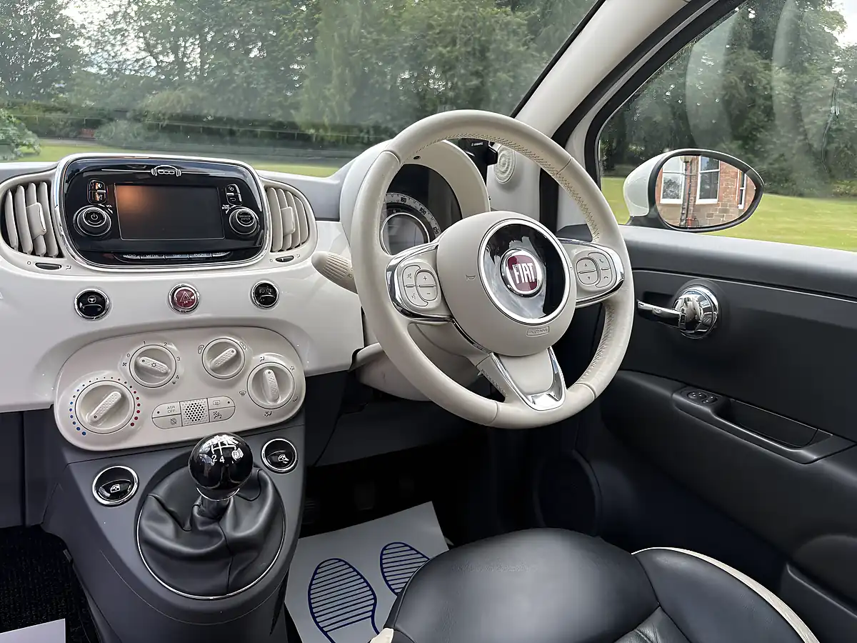 Used 2016 Fiat 500 Lounge White - Interior and Exterior details 8