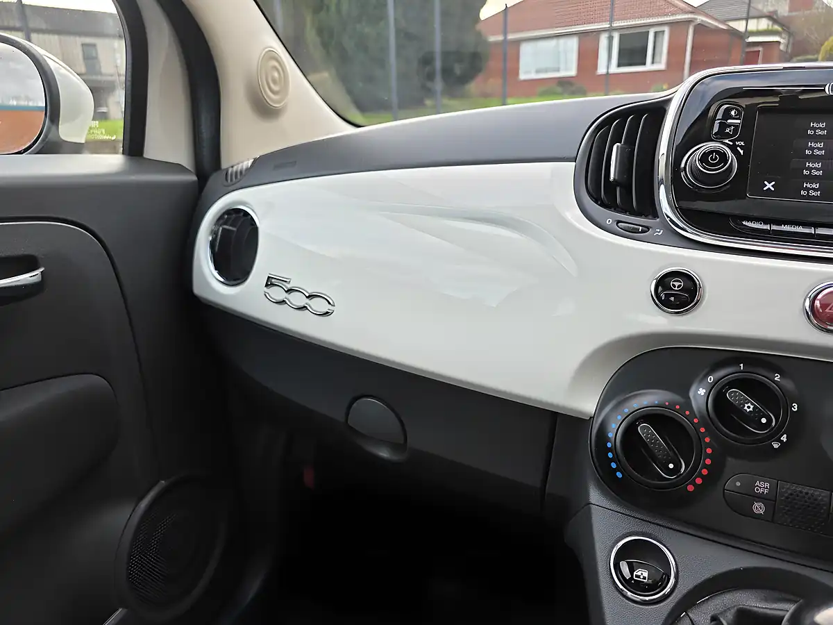 Used 2016 Fiat 500 Lounge White - Interior and Exterior details 14