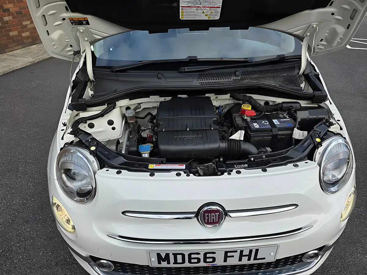 Used 2016 Fiat 500 Lounge White - Interior and Exterior details 15