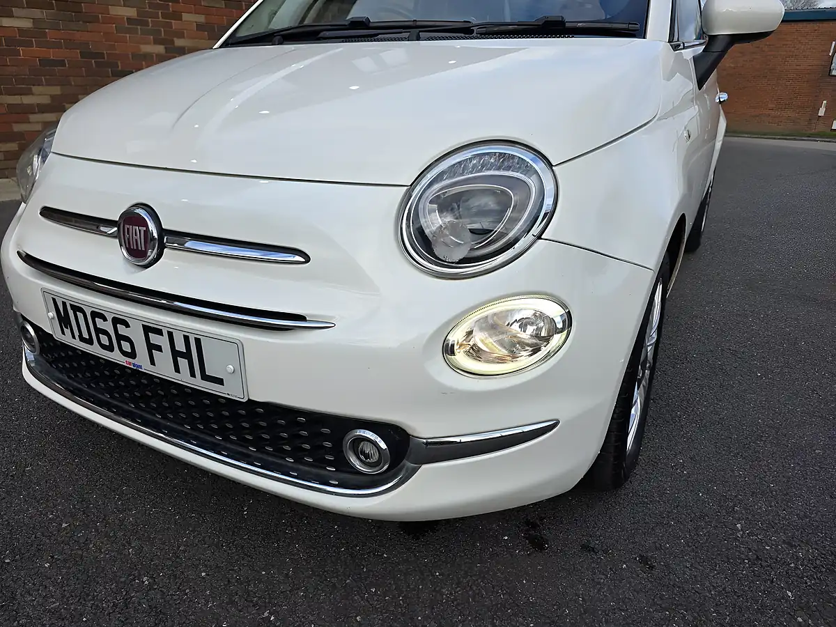 Used 2016 Fiat 500 Lounge White - Interior and Exterior details 17