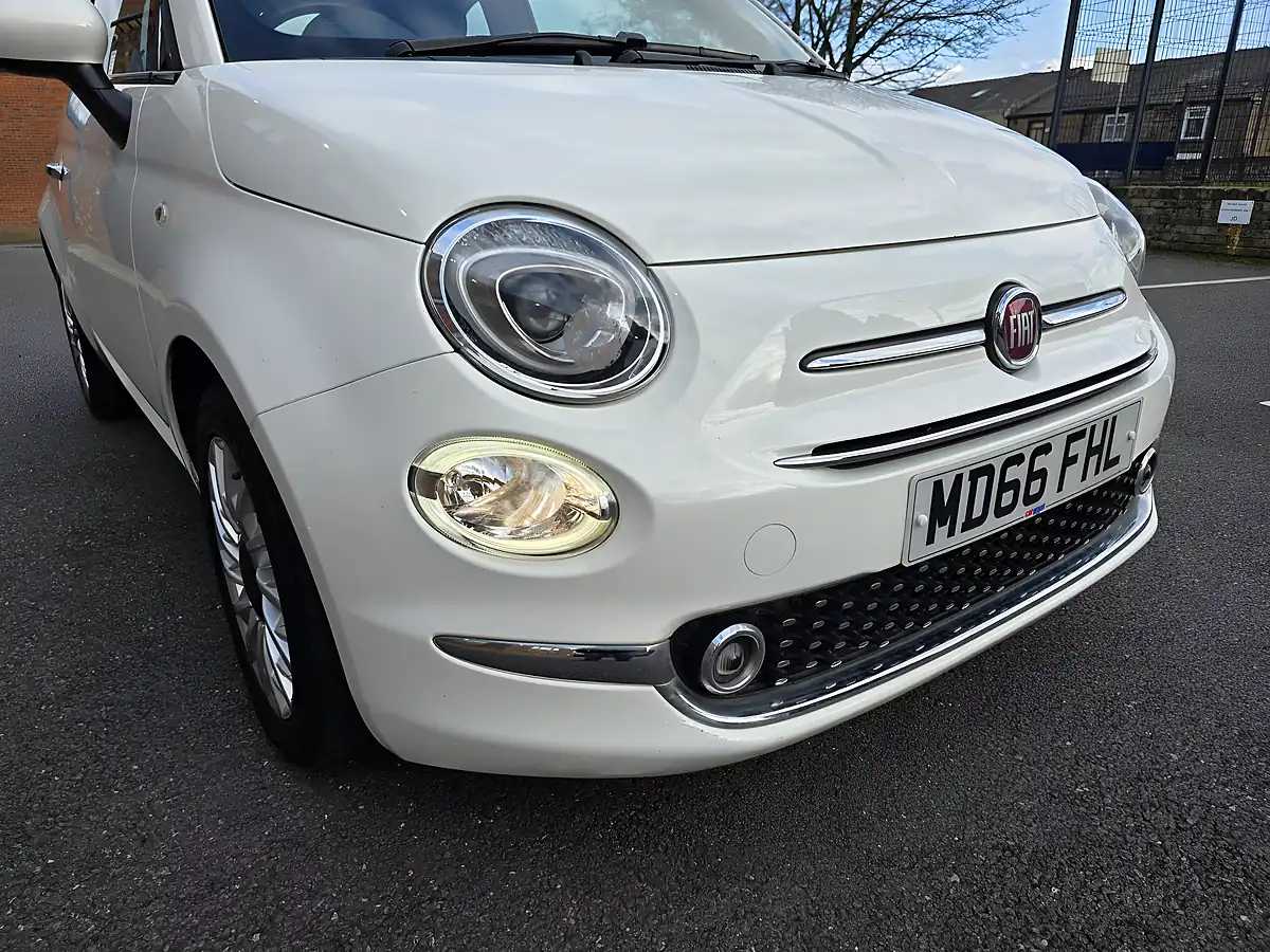 Used 2016 Fiat 500 Lounge White - Interior and Exterior details 18