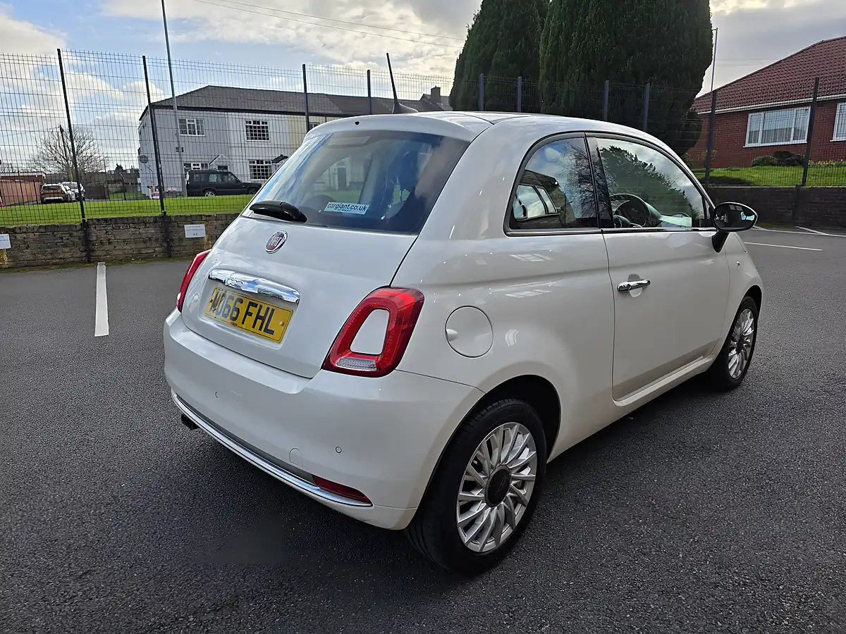 Used 2016 Fiat 500 Lounge White - Interior and Exterior details 8