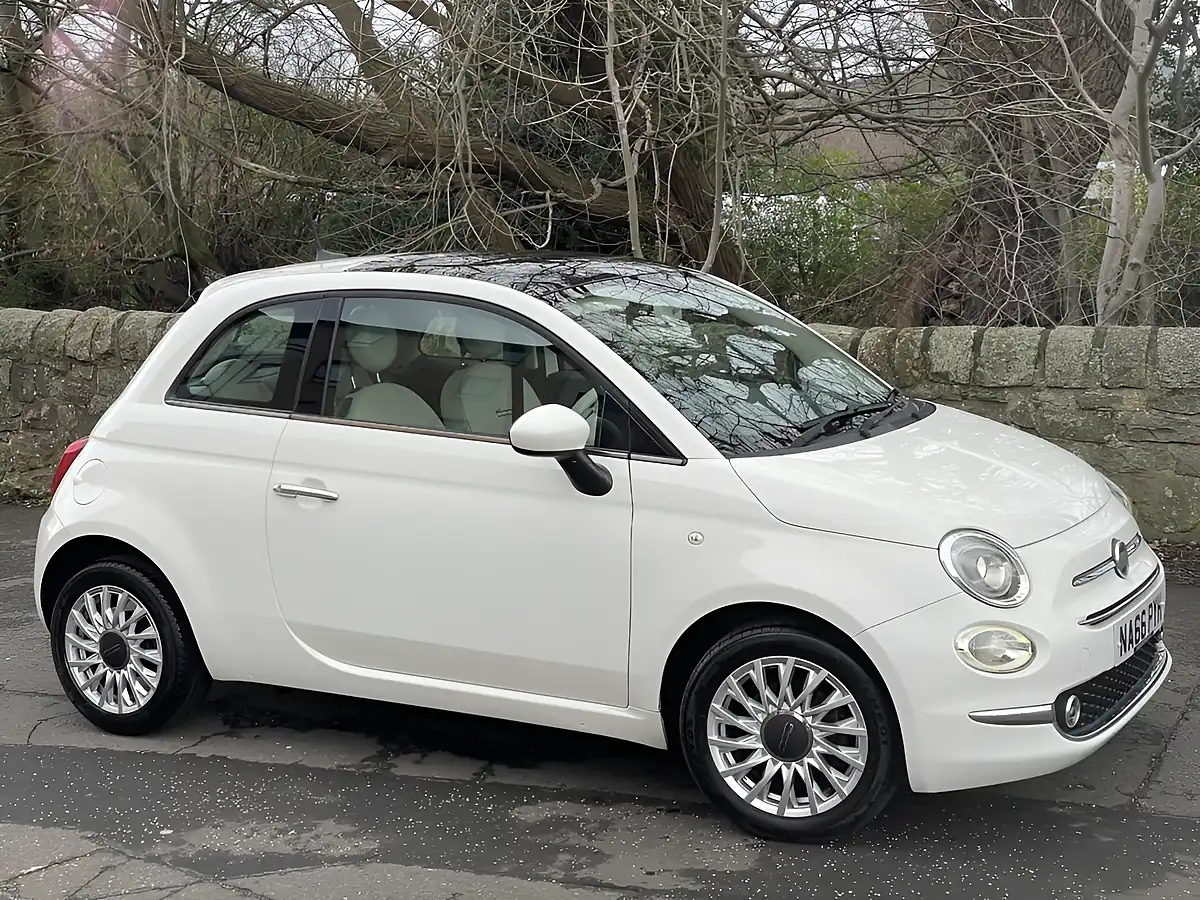 Used 2016 Fiat 500 Lounge White - Interior and Exterior details 2