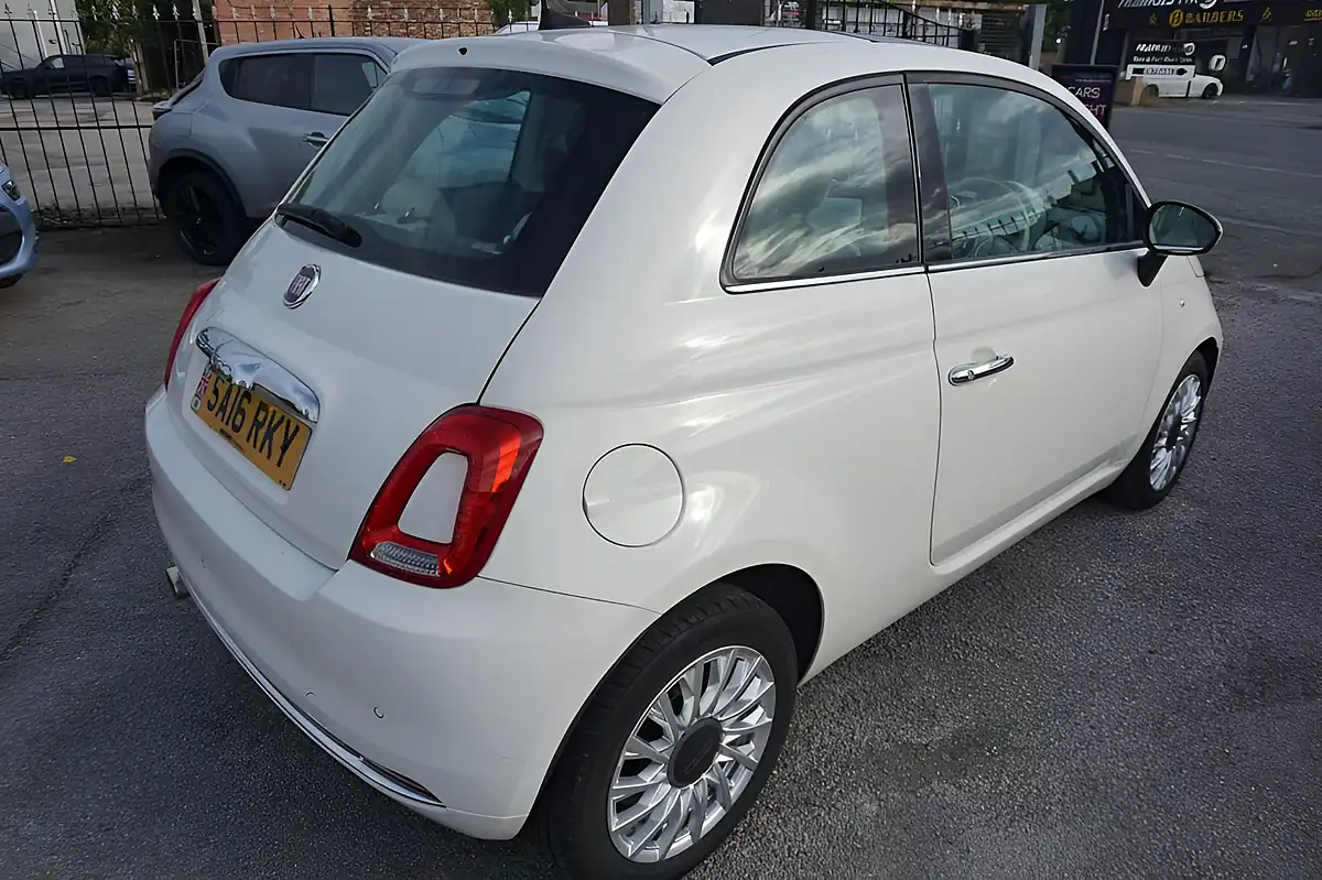 Used 2016 Fiat 500 Lounge White - Interior and Exterior details 7