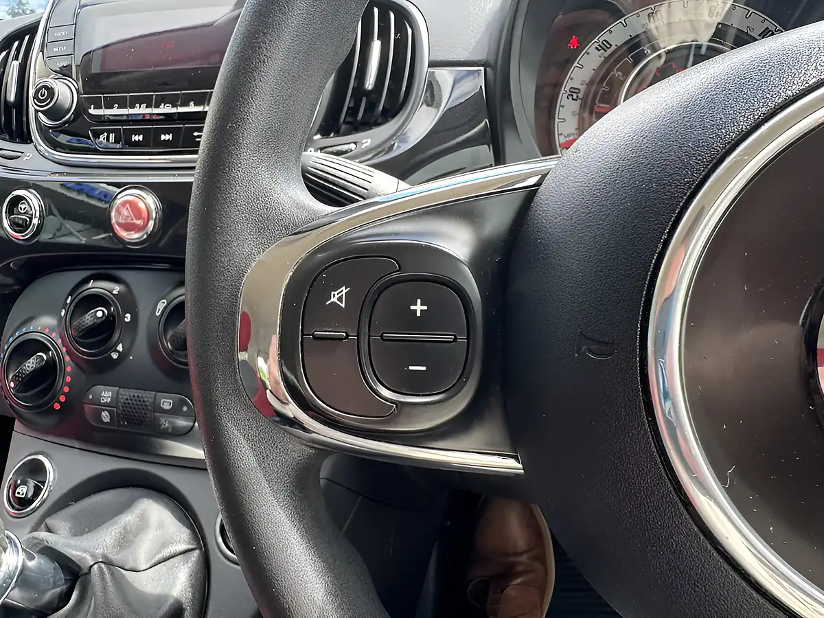 Used 2016 Fiat 500 Pop Black - Interior and Exterior details 19