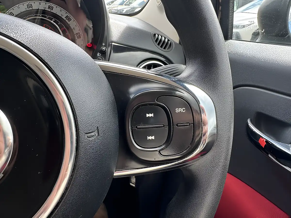 Used 2016 Fiat 500 Pop Black - Interior and Exterior details 20