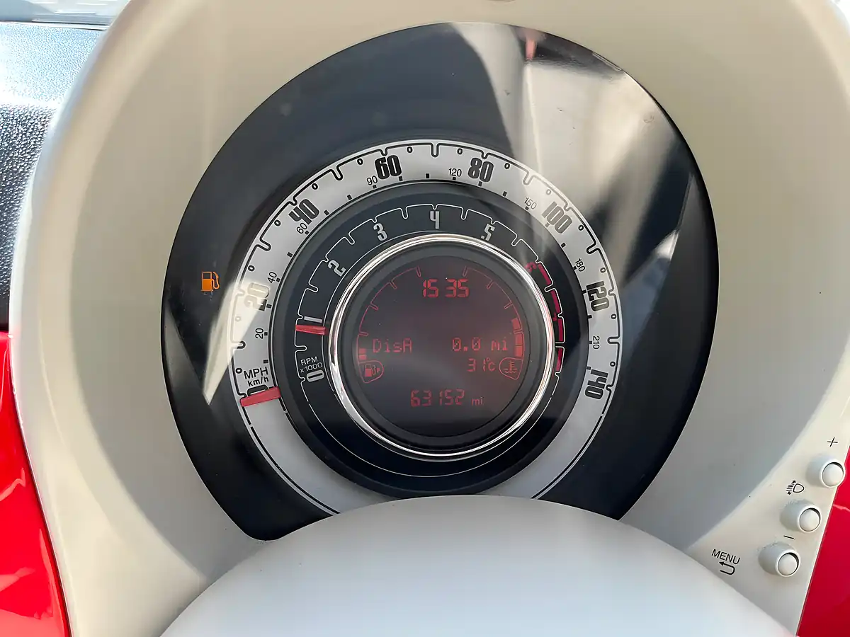 Used 2016 Fiat 500 Pop Pink - Interior and Exterior details 13