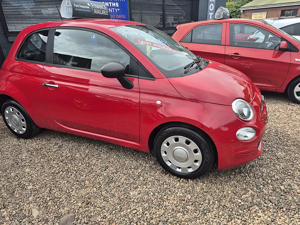 Used 2016 Fiat 500 Pop Red - Interior and Exterior details 2