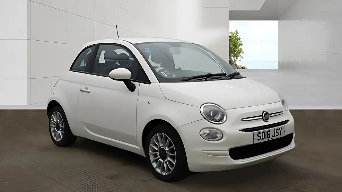Used 2016 Fiat 500 Pop Star White - Front View